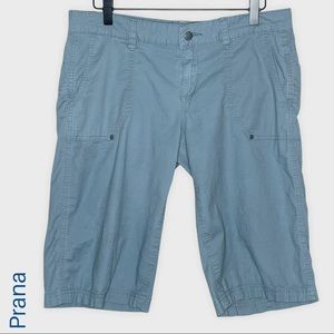Prana blue rip stop Bermuda shorts size 10